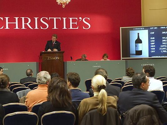 Gelber Wein aus ostfranzösischer Jura-Region Arbois