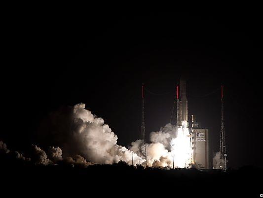 Ariane 5 mit Telekommunikationssatelliten