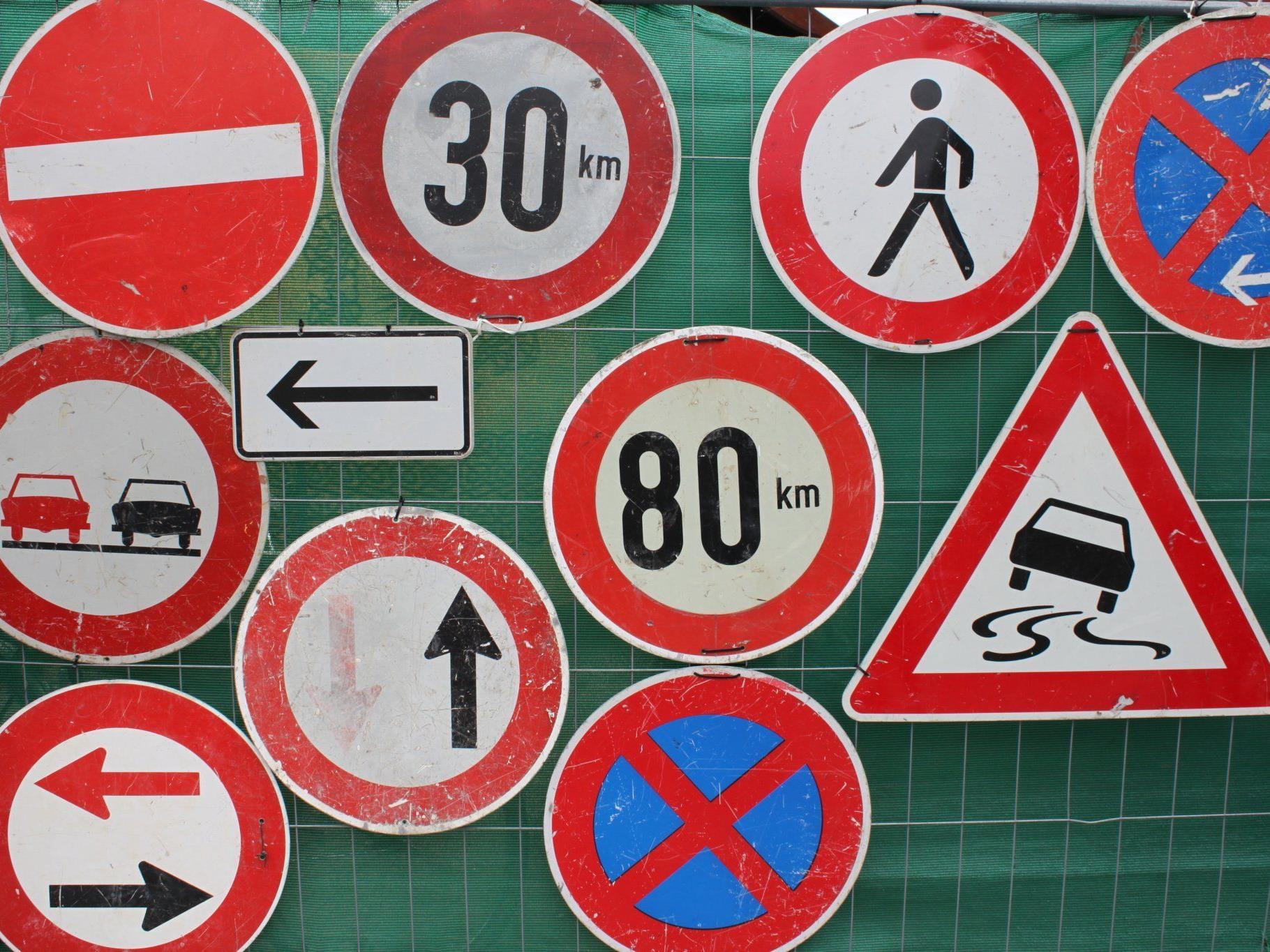 Die Wiener Autofahrer kennen die Verkehrszeichen wohl, sie scheinen ihnen aber egal zu sein.