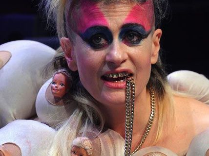 Peaches kommt zum Eristoff Tracks Urban Art Forms Festival nach Graz Peaches kommt zum Eristoff Tracks Urban Art Forms Festival nach Graz