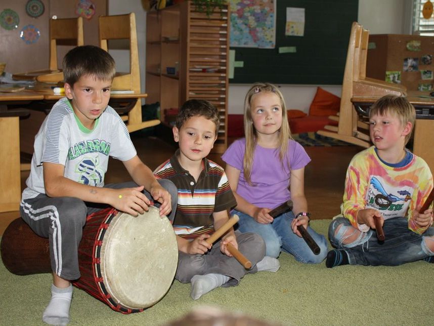 Die Langenegger Kinder beteiligten sich mit Feuereifer am Aktionstag.