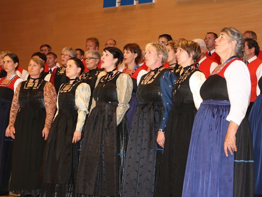 Die Wälder Chorgemeinschaft Egg präsentierte musikalische Leckerbissen. Die Wälder Chorgemeinschaft Egg präsentierte musikalische Leckerbissen.