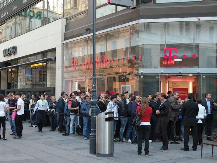 Noch gar nicht auf dem Markt und schon so viele Fans: Das Samsung S3 bewegt auch in Wien zum Frühaufstehen
