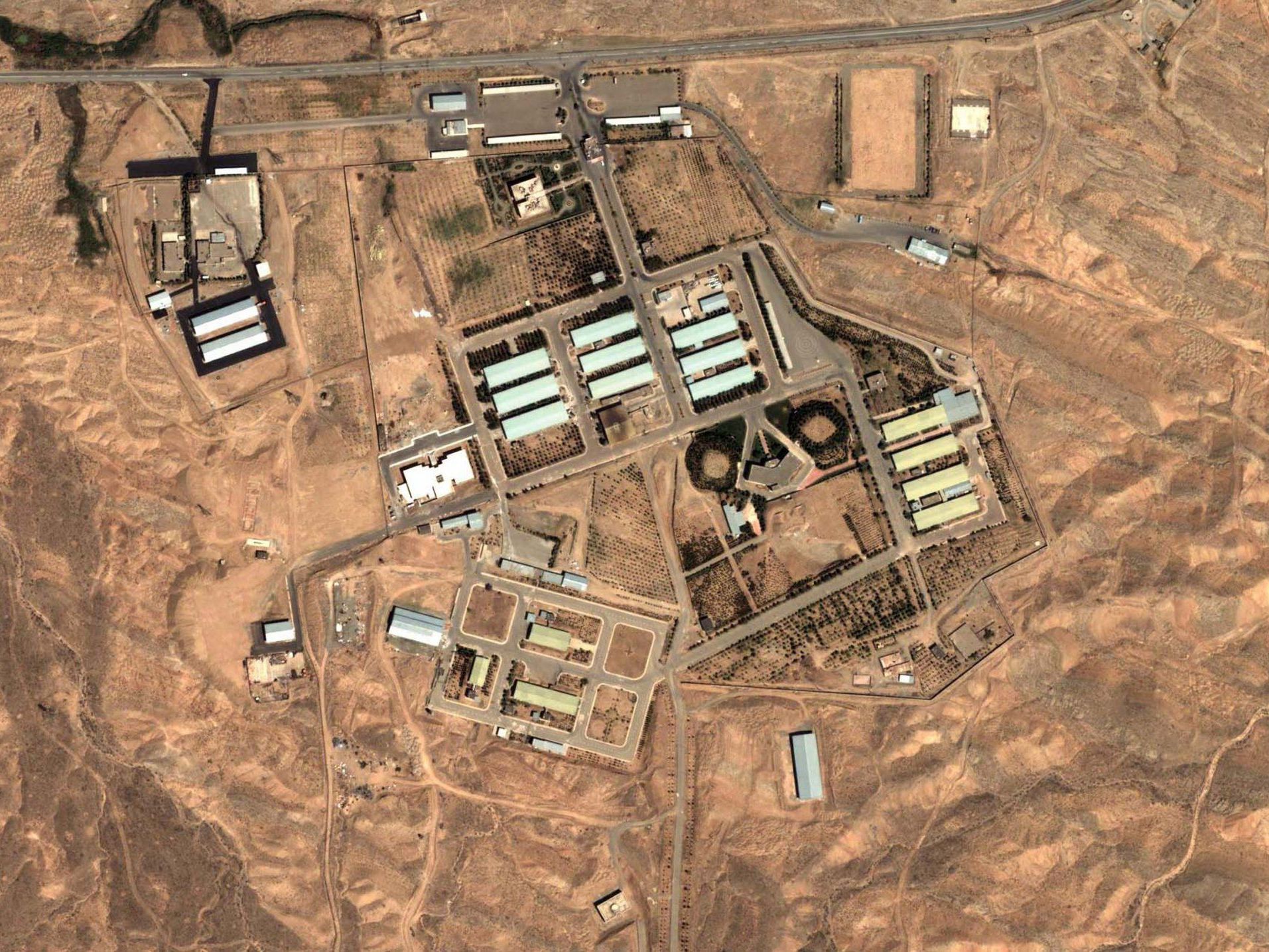 Luftaufnahme von Parchin: Hier soll der Iran Atomexplosionen simuliert haben. Luftaufnahme von Parchin: Hier soll der Iran Atomexplosionen simuliert haben.