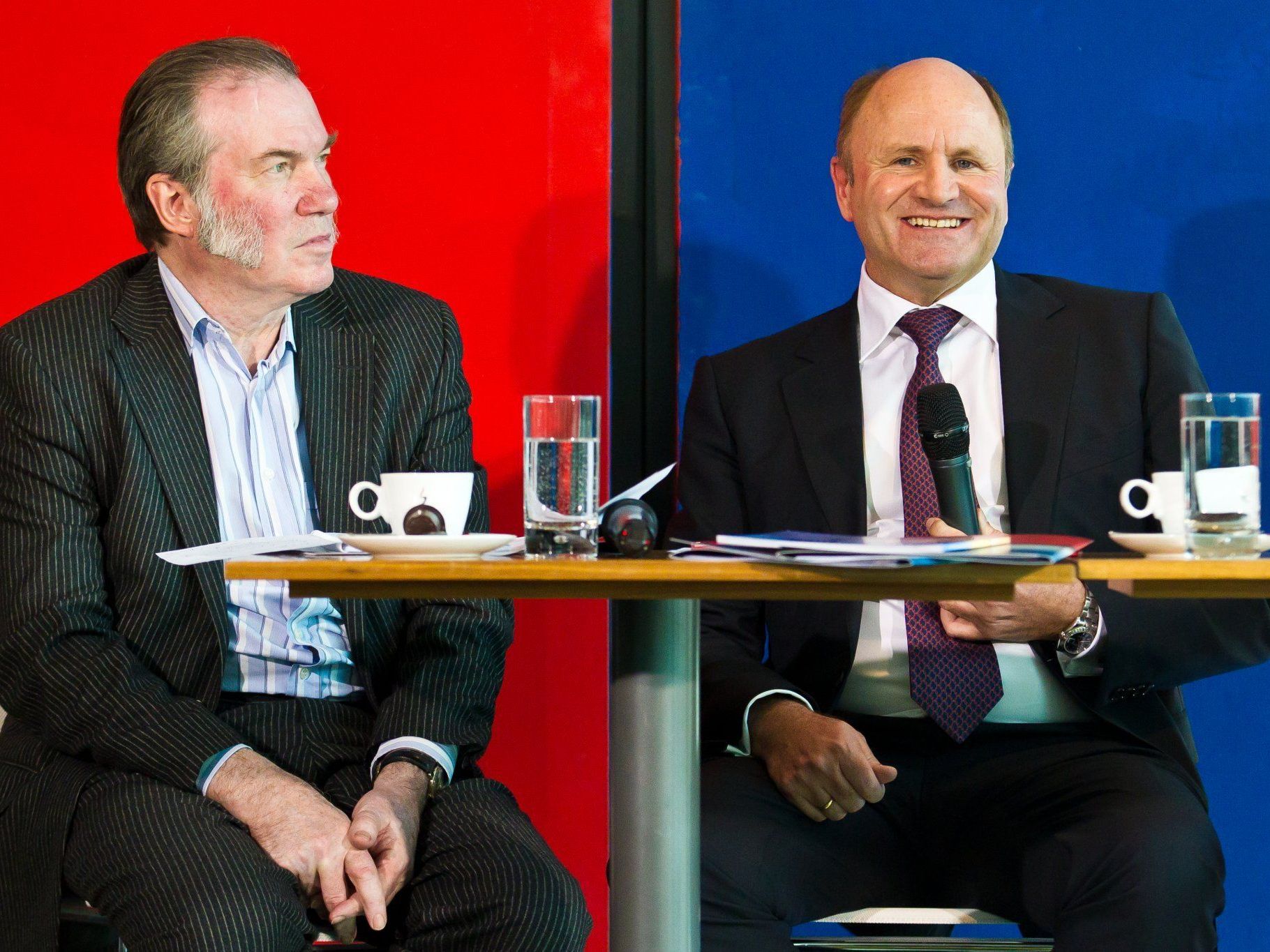 David Pountney (l.) wird abgelöst werden. David Pountney (l.) wird abgelöst werden.