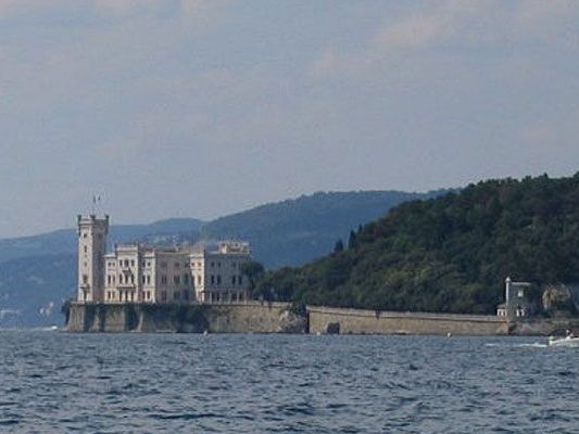 In einer Bucht bei Triest wurde die Leiche eines Wieners entdeckt In einer Bucht bei Triest wurde die Leiche eines Wieners entdeckt