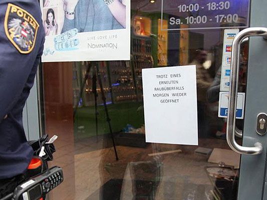 Auch nach dem zweiten Überfall bleibt der Juwelier in Landstraße nur kurz geschlossen Auch nach dem zweiten Überfall bleibt der Juwelier in Landstraße nur kurz geschlossen
