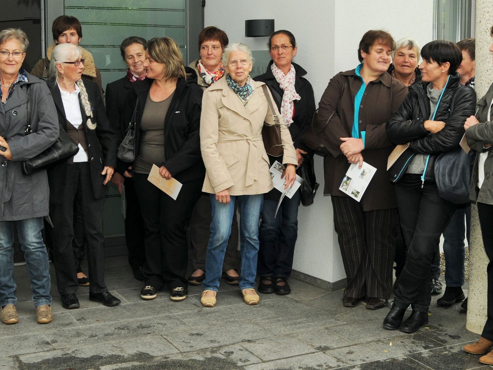 Mitgieder des Frauenbundes Egg besichtigten das Krematorium in Hohenems. Mitgieder des Frauenbundes Egg besichtigten das Krematorium in Hohenems.