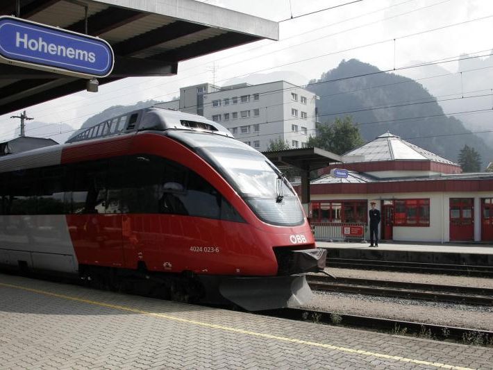 Haltestelle Lauterach und Bahnhof Hohenems werden umgebaut Haltestelle Lauterach und Bahnhof Hohenems werden umgebaut