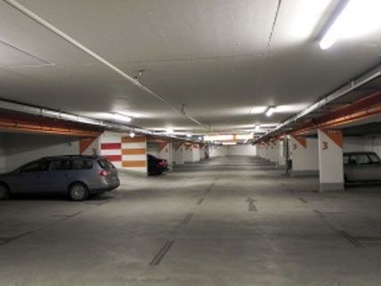 Die Bürgerinitiative freut sich, dass die Zukunft des Garagenprojekts in der Hernalser Geblergasse unsicher ist. Die Bürgerinitiative freut sich, dass die Zukunft des Garagenprojekts in der Hernalser Geblergasse unsicher ist.