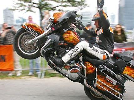 Chrom, Leder und röhrende Motoren: Die Vienna Harley Days 2012 waren für Teilnehmer und Zuschauer gleichermaßen ein Genuss.