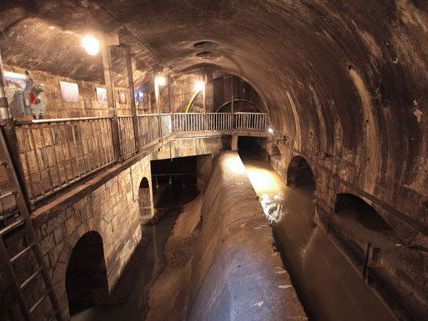Einen Blick in die "Wiener Unterwelt" ermöglicht die Kanalführung. Einen Blick in die "Wiener Unterwelt" ermöglicht die Kanalführung.