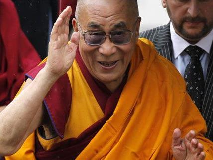 Der Dalai Lama nimmt bei einem Symposium an der Uni Wien teil.