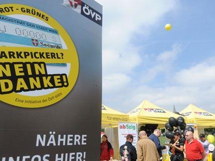 Neben der ÖVP sammelt jetzt auch die FPÖ Unterschriften gegen das Parkpickerl.