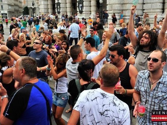 Die Streetparade war letztes Jahr ein voller Erfolg.