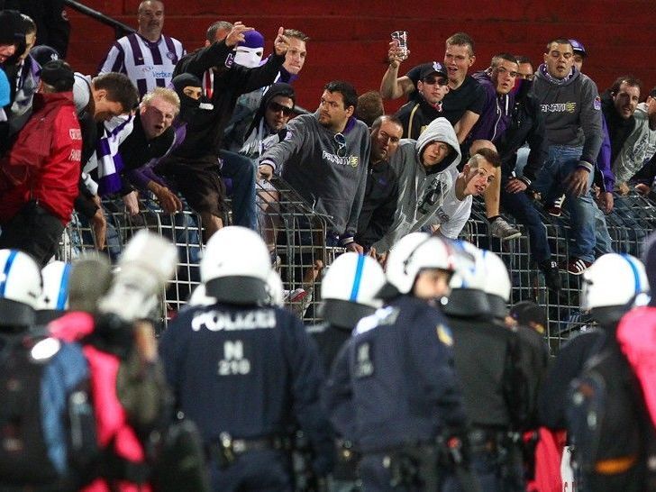 Die Austria Fans wollen Ivica Vastic nicht mehr als Trainer. Die Austria Fans wollen Ivica Vastic nicht mehr als Trainer.