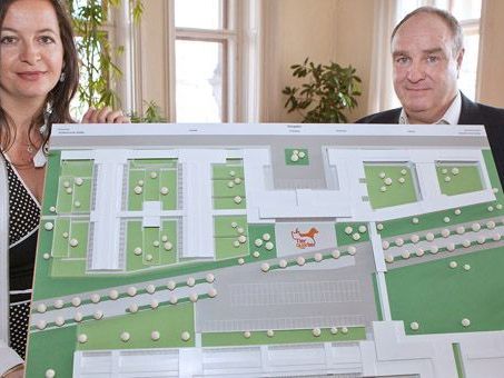 Im März wurden konkrete Pläne für das Tierquartier und der Berater Alex Darvill vorgestellt, dieser soll angeblich insolvent sein. Im März wurden konkrete Pläne für das Tierquartier und der Berater Alex Darvill vorgestellt, dieser soll angeblich insolvent sein.