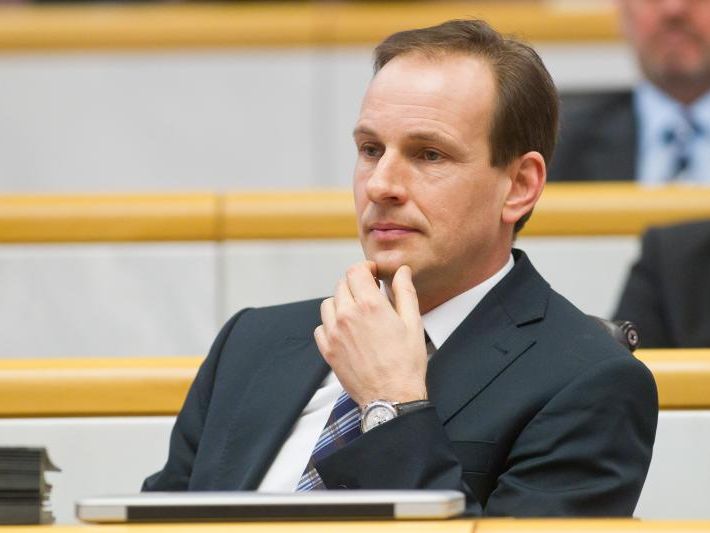 FPÖ-Landesrat Dieter Egger tippt den kommenden Spieltag der Vorarlbergliga. FPÖ-Landesrat Dieter Egger tippt den kommenden Spieltag der Vorarlbergliga.