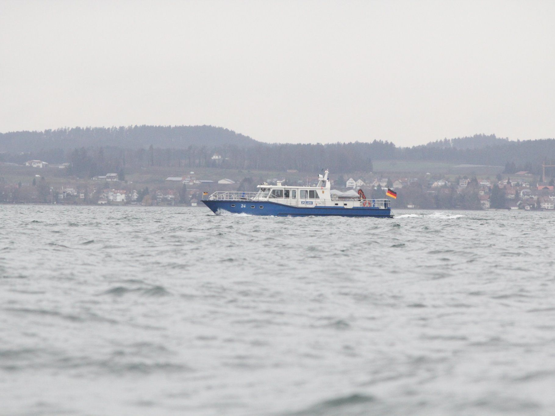 Frauenleiche aus Bodensee geborgen. Frauenleiche aus Bodensee geborgen.