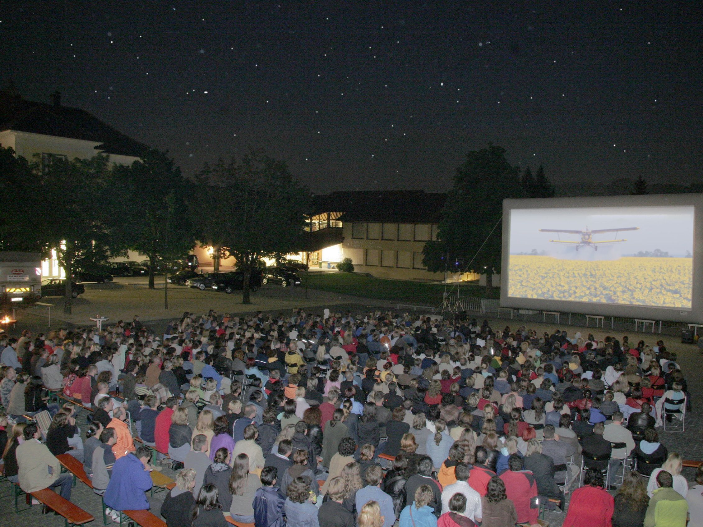Das Open-Air-Kino „Filme unter Sternen“ ist seit vielen Jahren eines der Highlights beim Rankweiler Sommer Das Open-Air-Kino „Filme unter Sternen“ ist seit vielen Jahren eines der Highlights beim Rankweiler Sommer