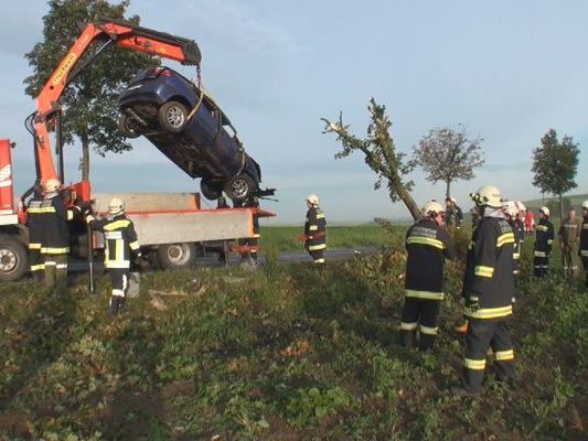 Gleich zwei Mal krachte es am Donenrstag bei Korneuburg Gleich zwei Mal krachte es am Donenrstag bei Korneuburg