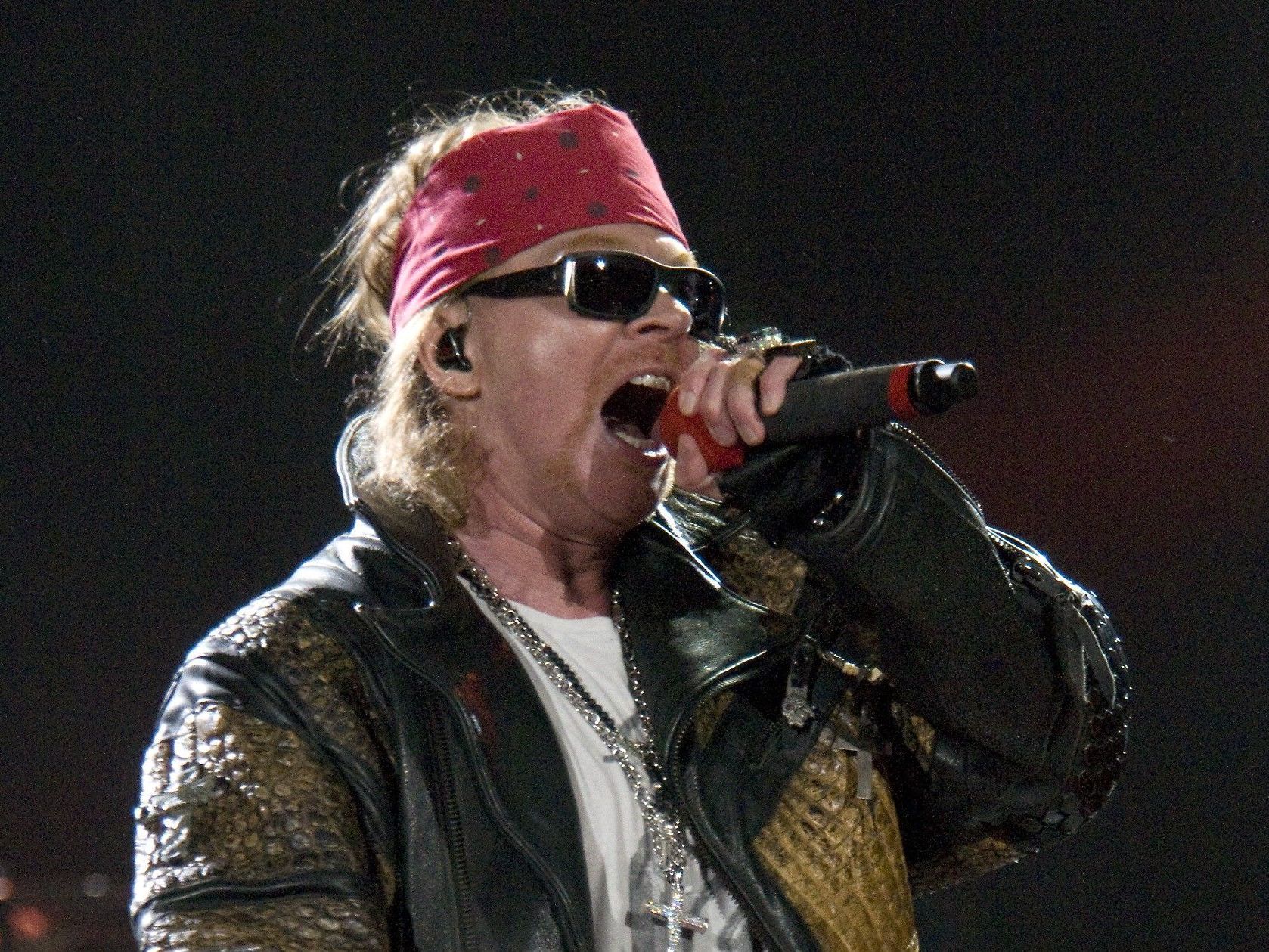 Zum Schreien: Axl Rose ist um 200.000 Dollar leichter. Zum Schreien: Axl Rose ist um 200.000 Dollar leichter.