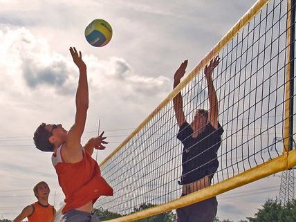 Beachvolleyball ist nur eine der vielen Sportarten, denen man beim Donauinselfest frönen kann