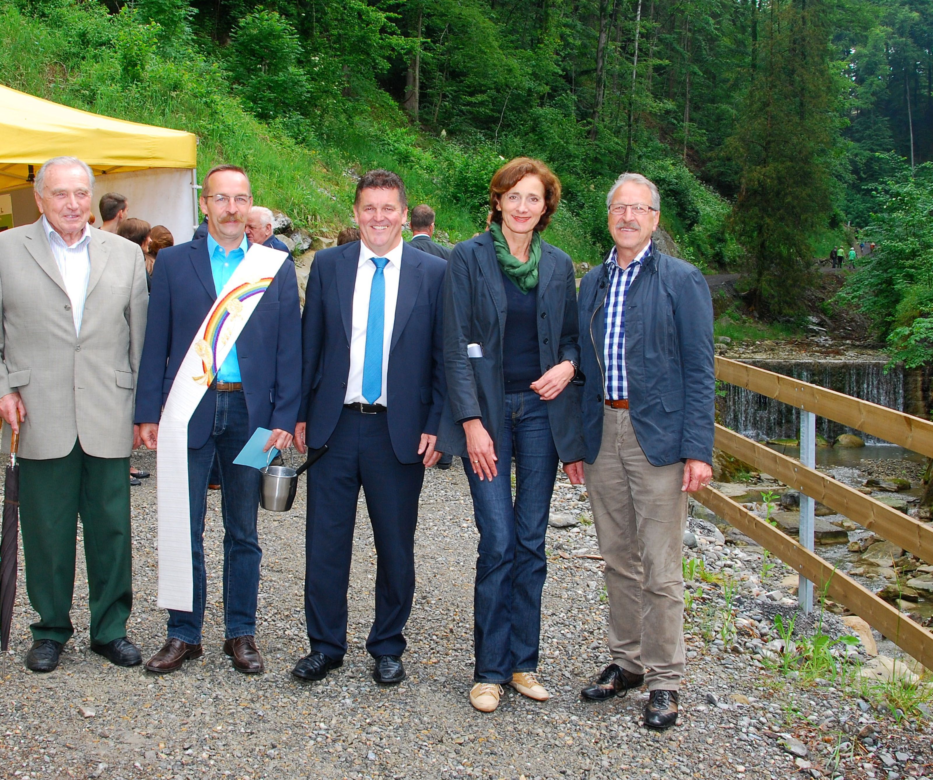 Eröffnung Geschiebesperre mit Hubert Waibel, Diakon Lang, LTP Mennel, Erwin Mohr. Eröffnung Geschiebesperre mit Hubert Waibel, Diakon Lang, LTP Mennel, Erwin Mohr.
