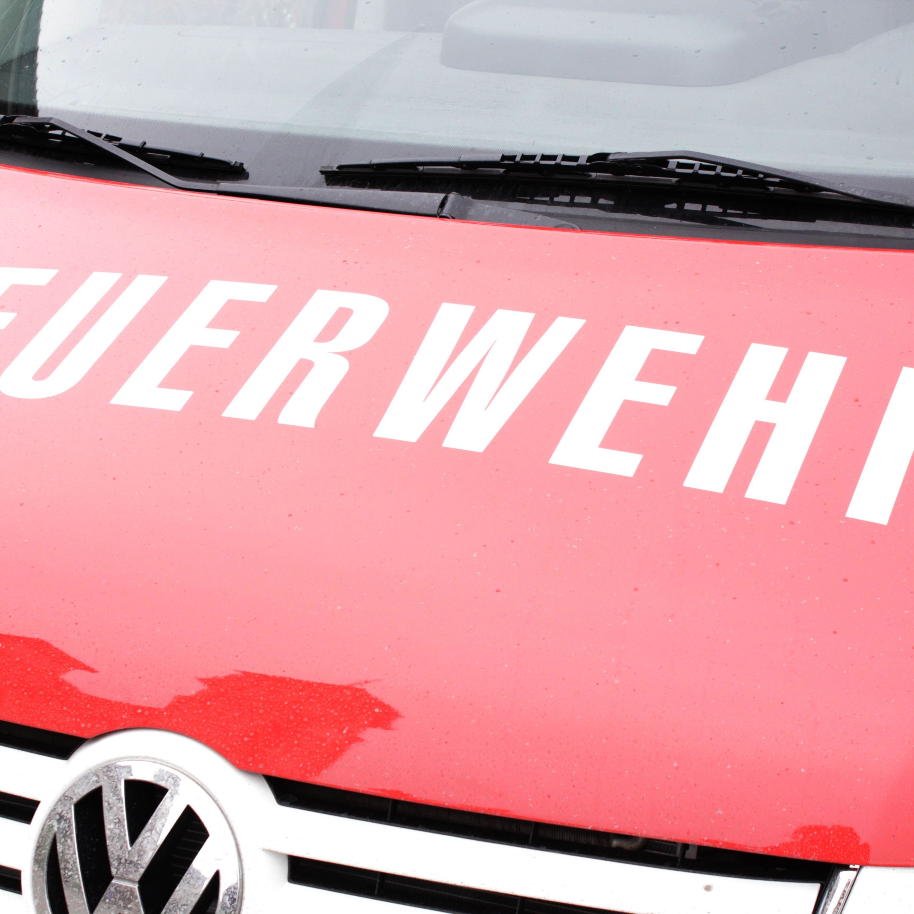 Die Feuerwehr kam kaum zum Brand auf der A2 - die Rettungsgasse funktionierte nicht. Die Feuerwehr kam kaum zum Brand auf der A2 - die Rettungsgasse funktionierte nicht.