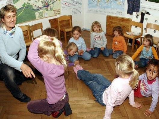 Die Wiener Kindergarten-Pädagogen protestieren gegen zuwenig Lohn und zu große Kinder-Gruppen