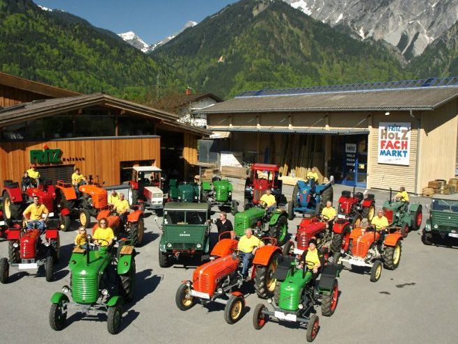 Die Montafoner Traktorfreunde laden am 29. und 30. Juni 2012 zum großen Kinderfest nach Vandans. Die Montafoner Traktorfreunde laden am 29. und 30. Juni 2012 zum großen Kinderfest nach Vandans.