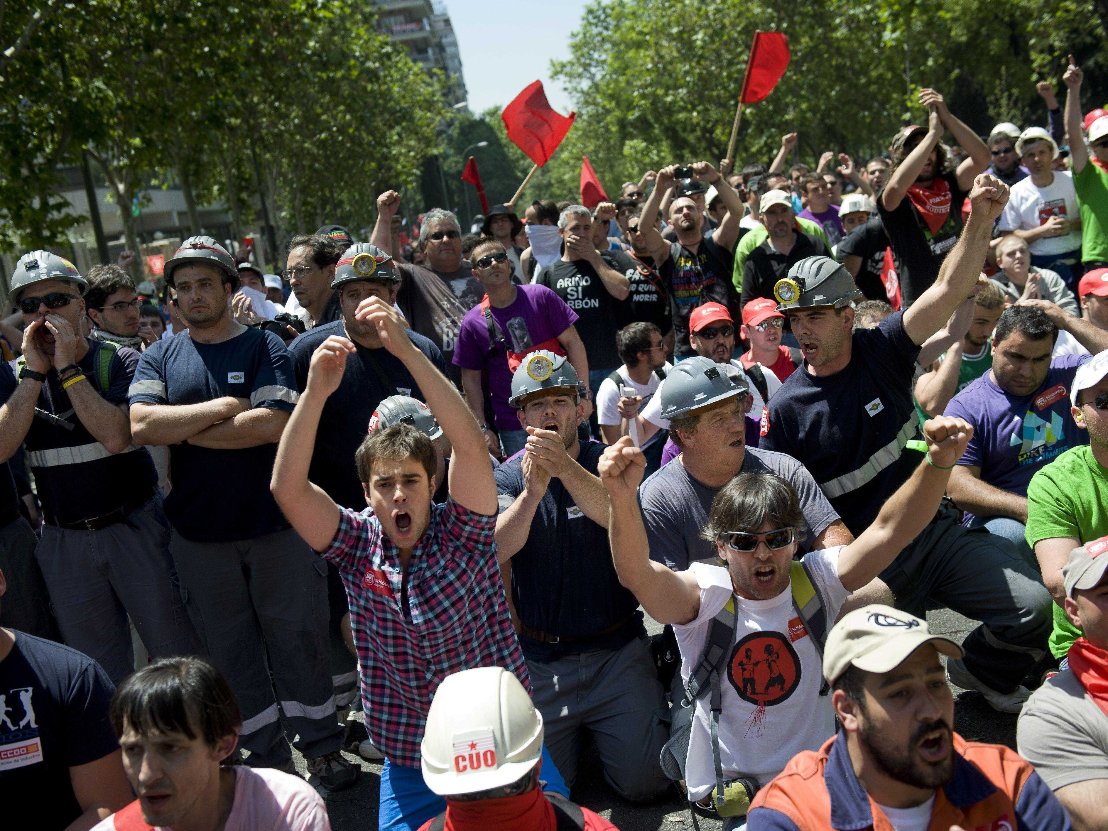 Spanien: Wut auf den Straßen wächst.