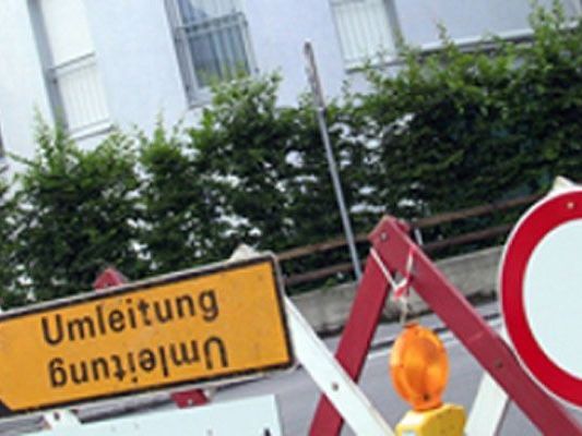 Lustenau: Großräumige Umleitung des Schwerverkehrs. Lustenau: Großräumige Umleitung des Schwerverkehrs.