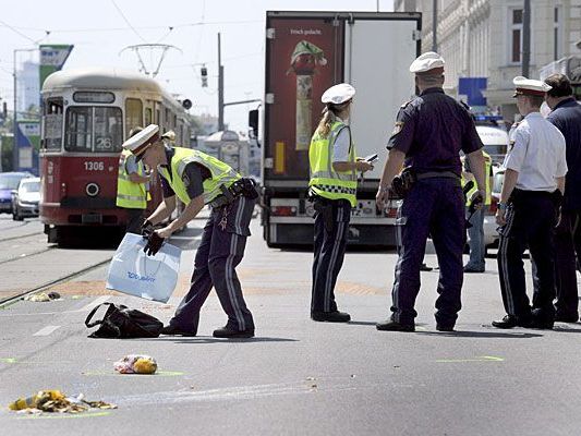 Die Unfallstelle auf der Prager Straße Die Unfallstelle auf der Prager Straße