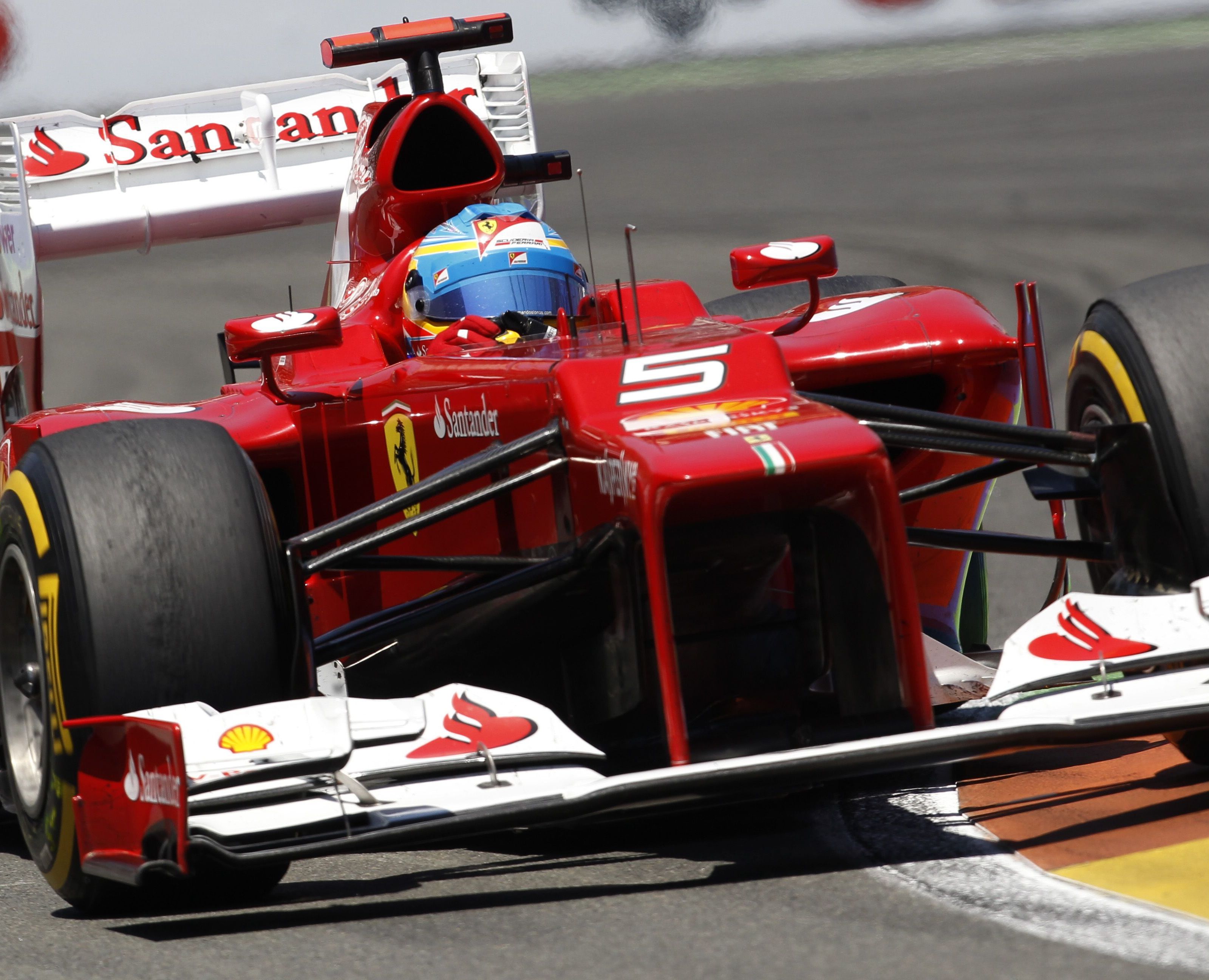 Alonso nach Heimtriumph in Valencia WM-Leader. Alonso nach Heimtriumph in Valencia WM-Leader.