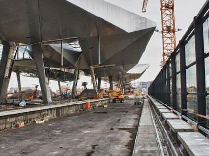Jetzt möglich: Mit dem Fahrrad die Baustelle am Hauptbahnhof und das neue Sonnenwendviertel erkunden. Jetzt möglich: Mit dem Fahrrad die Baustelle am Hauptbahnhof und das neue Sonnenwendviertel erkunden.