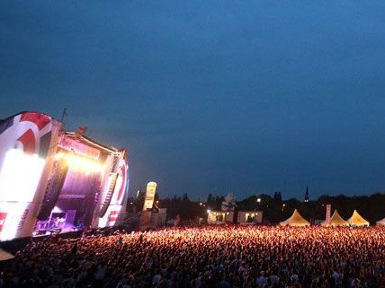 53 Personen wurden beim Donauinselfest 2012 festgenommen, 205 angezeigt. 53 Personen wurden beim Donauinselfest 2012 festgenommen, 205 angezeigt.
