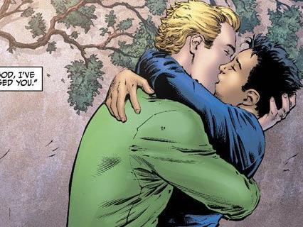 "Gott, habe ich Dich vermisst." Green Lantern und sein Freund.