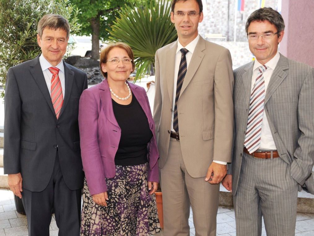 v. l. - Regierungsrat Willi Haag, St. Gallen; Regierungsrätin Dr. Renate Müssner, Fürstentum Liechtenstein; Landeshauptmann Mag. Markus Wallner, Vorarlberg; Regierungsrat Dr. Mario Cavigelli, Kanton Graubünden v. l. - Regierungsrat Willi Haag, St. Gallen; Regierungsrätin Dr. Renate Müssner, Fürstentum Liechtenstein; Landeshauptmann Mag. Markus Wallner, Vorarlberg; Regierungsrat Dr. Mario Cavigelli, Kanton Graubünden