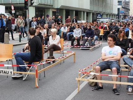 Für den Verkehr war die Operngasse während der Street Lecture bei der TU am Mittwoch gesperrt.