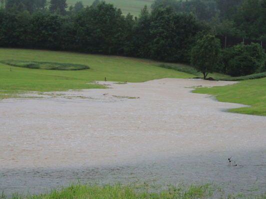 Nicht nur in Salzburg (Bild), sondern auch in Oberösterreich kam es zu zahlreichen Überflutungen.