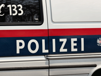 Die Polizei fahndet nach den beiden Räubern.