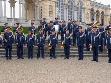 Moderne Stücke aus bekannten Filmen spielt die Wiener Polizeimusik am 12. Juni. Moderne Stücke aus bekannten Filmen spielt die Wiener Polizeimusik am 12. Juni.