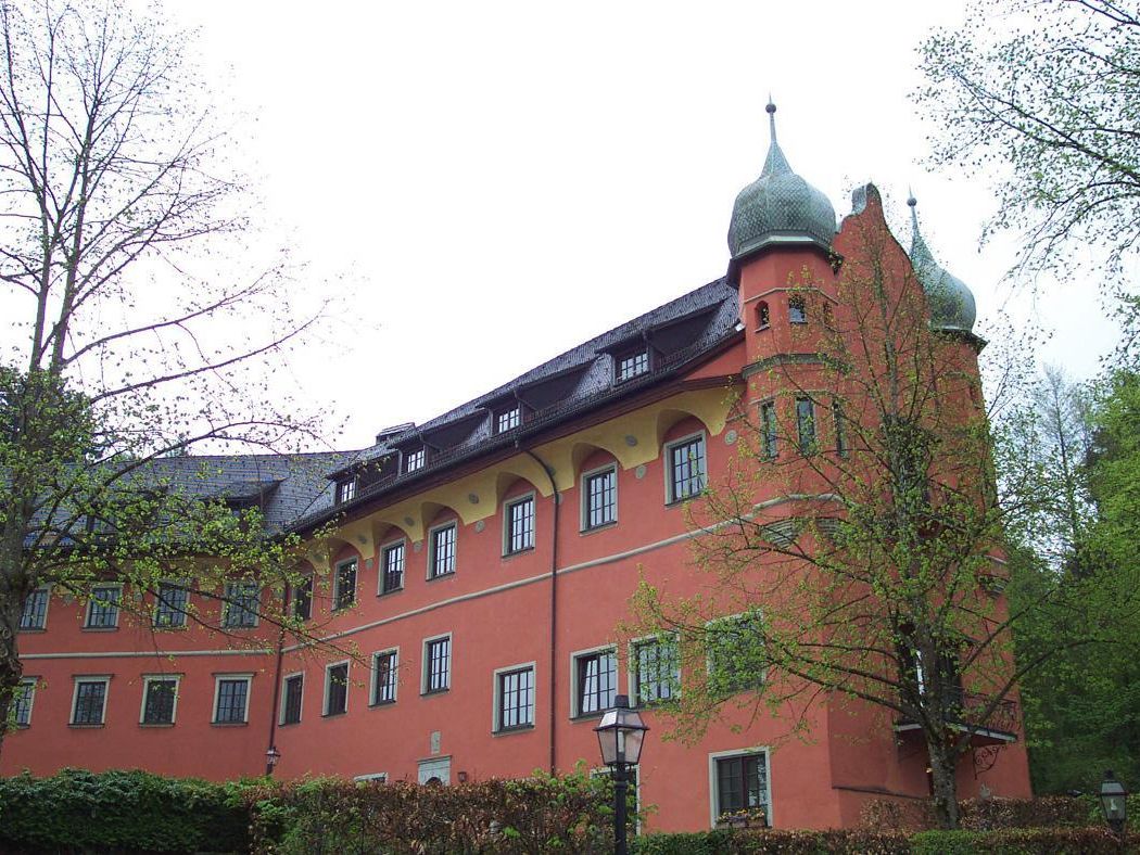 Wissenschafts- und Weiterbildungszentrum Schloss Hofen Wissenschafts- und Weiterbildungszentrum Schloss Hofen