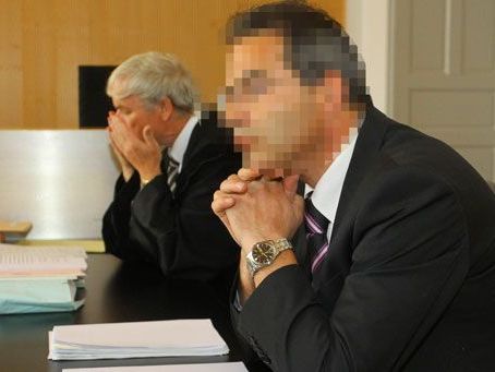 Sex-Prozess um Spitzenpolizisten aus Tirol geht in die nächste Runde. Sex-Prozess um Spitzenpolizisten aus Tirol geht in die nächste Runde.