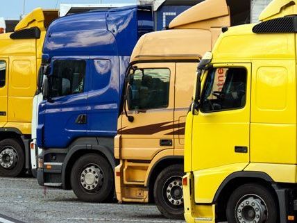 Wien-Favoriten: Zwei Männer versuchten Lkw aufzubrechen Wien-Favoriten: Zwei Männer versuchten Lkw aufzubrechen