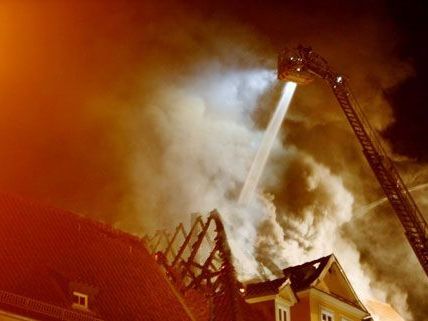 Brand in Baden: 11 Personen wegen Rauchgasvergiftung behandelt Brand in Baden: 11 Personen wegen Rauchgasvergiftung behandelt