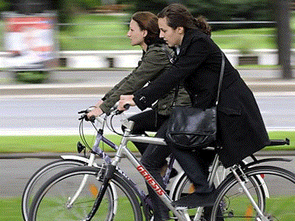 Die Mehrheit der Wiener spricht sich dafür aus, dass in Wien Fahrradkennzeichen eingeführt werden.
