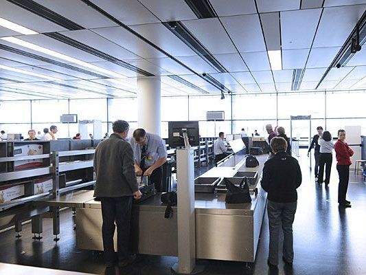 Eigentlich wollte der 33-jährige Este am Flughafen Wien-Schwechat ausreisen, doch dazu kam es nicht mehr Eigentlich wollte der 33-jährige Este am Flughafen Wien-Schwechat ausreisen, doch dazu kam es nicht mehr