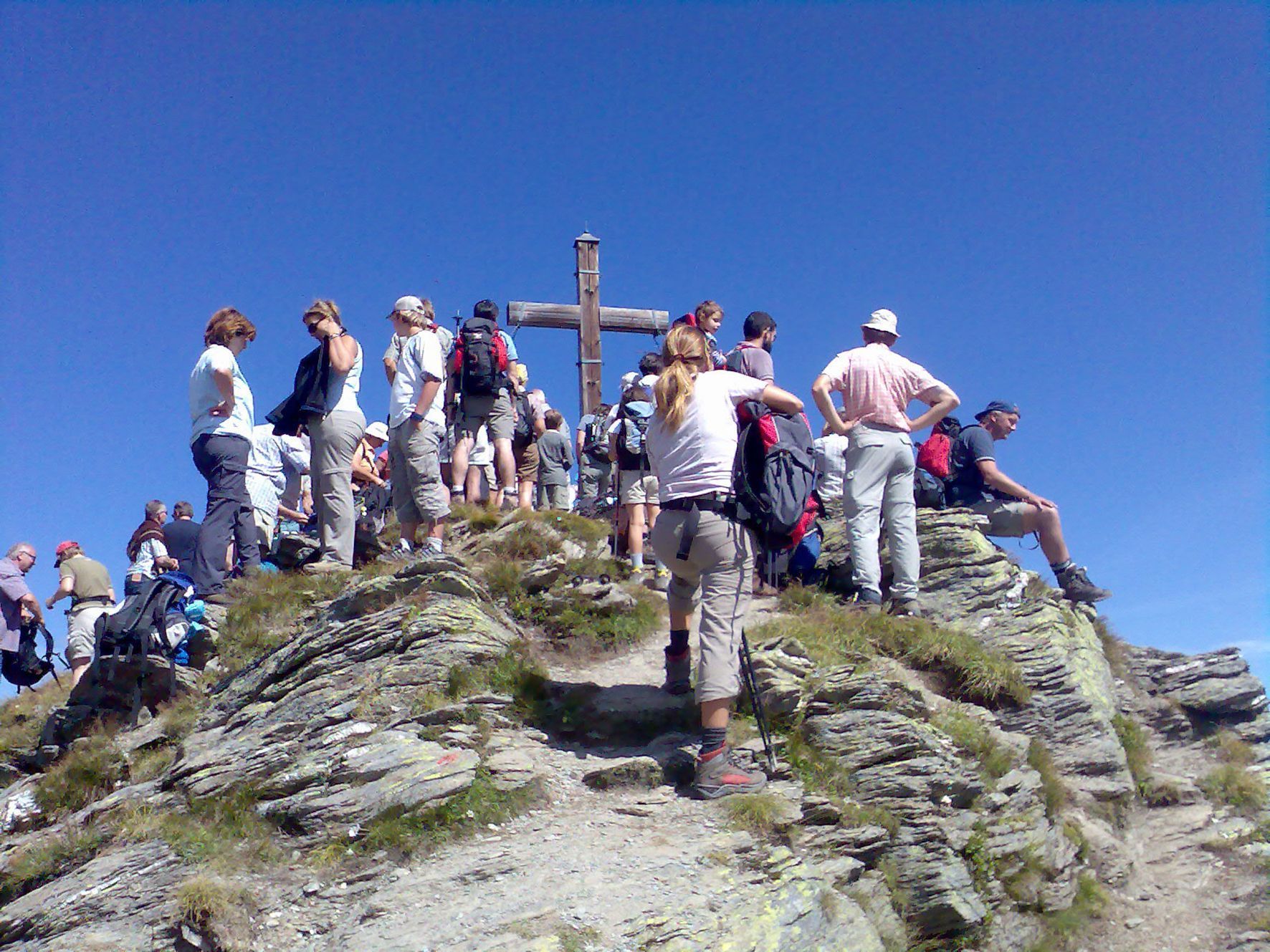 Zum Gipfel mit der Bergrettung Gaschurn und St. Gallenkirch. Zum Gipfel mit der Bergrettung Gaschurn und St. Gallenkirch.